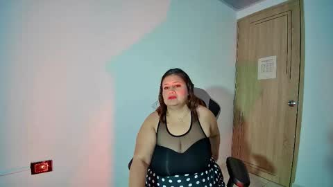 lizz_milf online show from 10.27.25