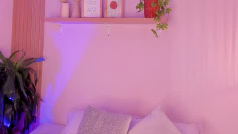 Snapshot of lizzaferreti chatting on 10.24.25 lizzaferreti online show from 10.24.25