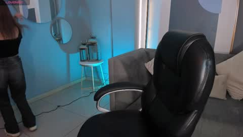 Lizz online show from 11.30.25