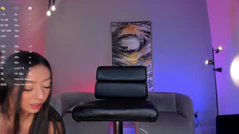 Lizzi  online show from 01.08.25