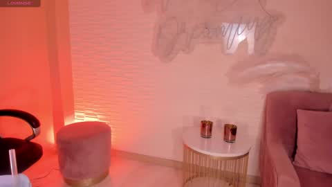 Lizzi  online show from 02.18.25