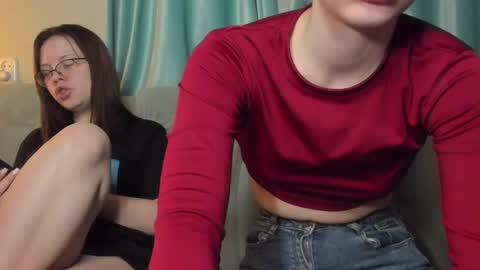 lizzi_muur online show from 01.30.25