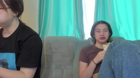 lizzi_muur online show from 02.01.25