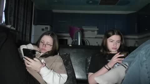 lizzi_muur online show from 03.03.25