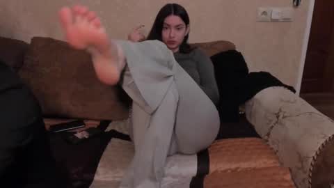 lizzi_muur online show from 01.08.26