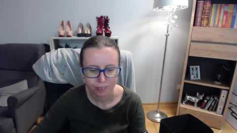 Lizzy online show from 10.21.25