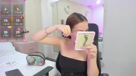 Lizzy Rossie online show from 05.22.26