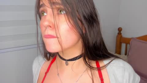 Snapshot of llanna_ chatting on 12.11.24 Llanna online show from 12.11.24