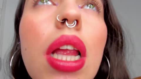 Snapshot of llanna_ chatting on 02.19.25 Llanna online show from 02.19.25