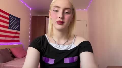 Snapshot of llinabarbie chatting on 08.04.26 Alina online show from 08.04.26