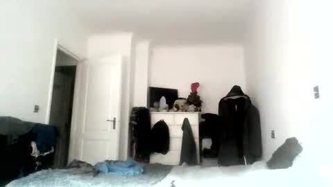 ellbee online show from 09.23.25