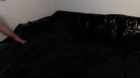 llovelatex online show from 12.16.25