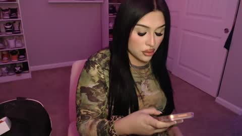 lo_cakez online show from 10.22.25