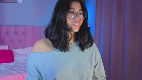 Snapshot of loaluxury chatting on 10.02.25 Pamela online show from 10.02.25