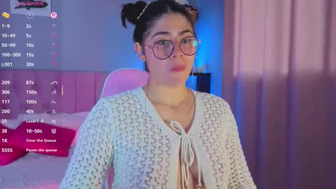 Snapshot of loaluxury chatting on 10.07.25 Pamela online show from 10.07.25