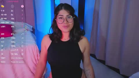 Snapshot of loaluxury chatting on 11.06.25 Pamela online show from 11.06.25