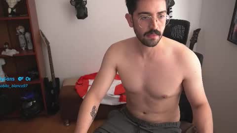 Snapshot of lobito_blanco97 chatting on 10.31.25 Lobito blanco Thefckingwolf main account online show from 10.31.25