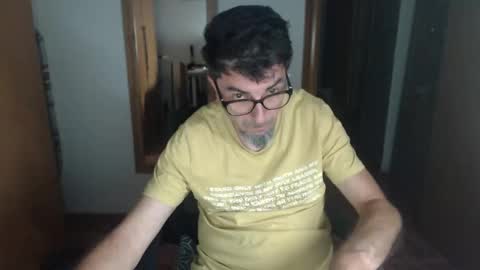 Snapshot of lobosolitario73 chatting on 09.22.25 lobosolitario73 online show from 09.22.25