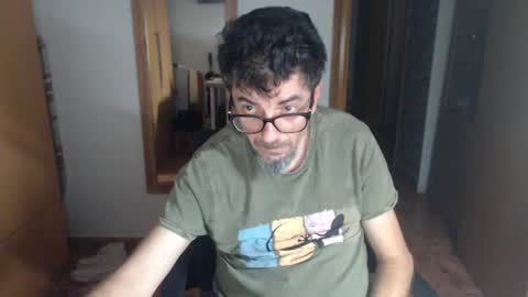 Snapshot of lobosolitario73 chatting on 10.15.25 lobosolitario73 online show from 10.15.25