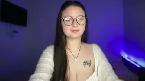 locaalis1 online show from 10.09.25