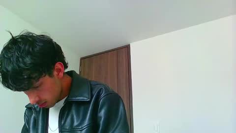 Snapshot of logaan_grey chatting on 01.04.25 logaan_grey online show from 01.04.25