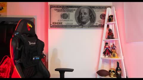 logan_hugh8 online show from 12.27.24