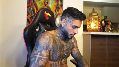 logan_hugh8 online show from 09.21.25