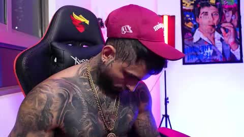 logan_hugh8 online show from 11.09.25