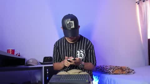 Logan morris online show from 02.07.25