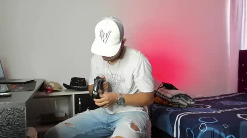 Logan morris online show from 02.20.25