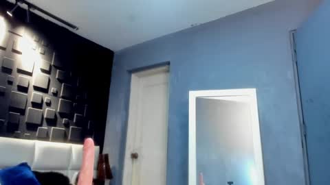 logan_varela online show from 12.11.24