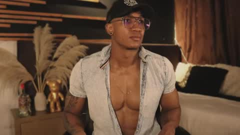 logan_varela online show from 01.23.25