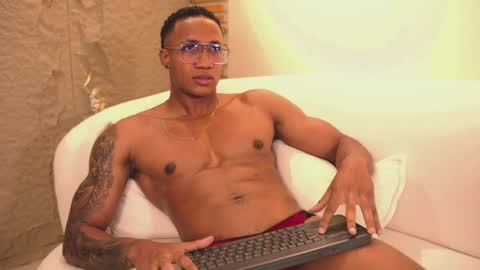 logan_varela online show from 03.04.25