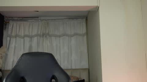 logan_varela online show from 10.05.25