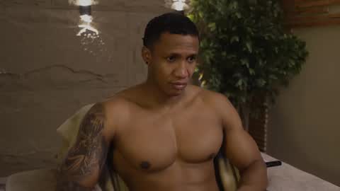 logan_varela online show from 10.11.25