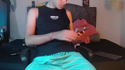 logan_willyams_ online show from 10.19.25