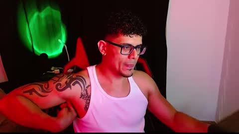 Snapshot of loganandrwz chatting on 02.11.26 Loganandrwz online show from 02.11.26