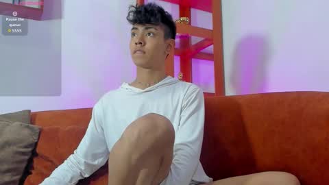 Snapshot of logantwink18 chatting on 09.20.25 logantwink18 online show from 09.20.25