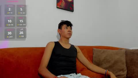 Snapshot of logantwink18 chatting on 09.25.25 logantwink18 online show from 09.25.25