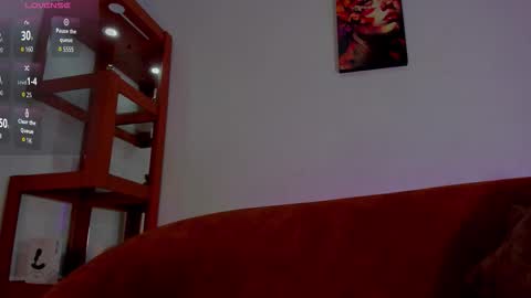 Snapshot of logantwink18 chatting on 09.30.25 logantwink18 online show from 09.30.25