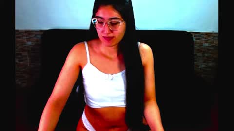 Snapshot of lois_fer chatting on 06.18.26 Lois online show from 06.18.26
