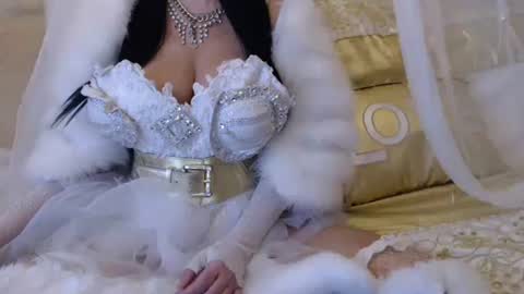 Snapshot of lokagold chatting on 12.29.24 Lilu online show from 12.29.24