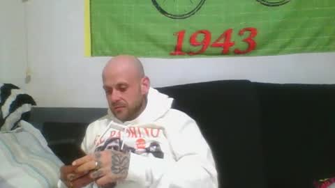 Snapshot of lokitospain chatting on 03.15.26 PollonSpanish37 online show from 03.15.26