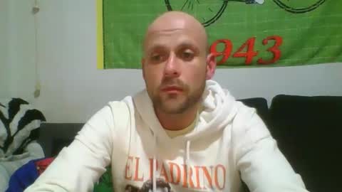 Snapshot of lokitospain chatting on 03.16.26 PollonSpanish37 online show from 03.16.26