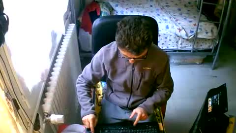 lokoum39 online show from 10.15.25