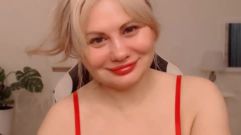  Lola  online show from 11.18.25