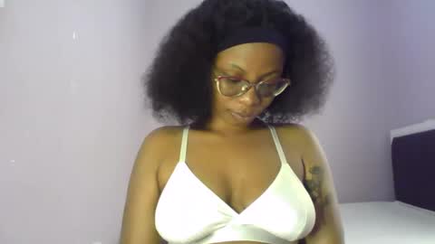 Lola Coco online show from 04.10.26