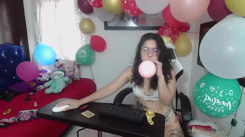 lola_fiery online show from 12.04.24