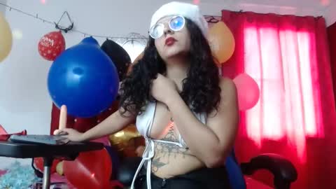 lola_fiery online show from 12.28.24