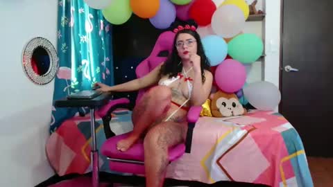 lola_fiery online show from 09.11.25